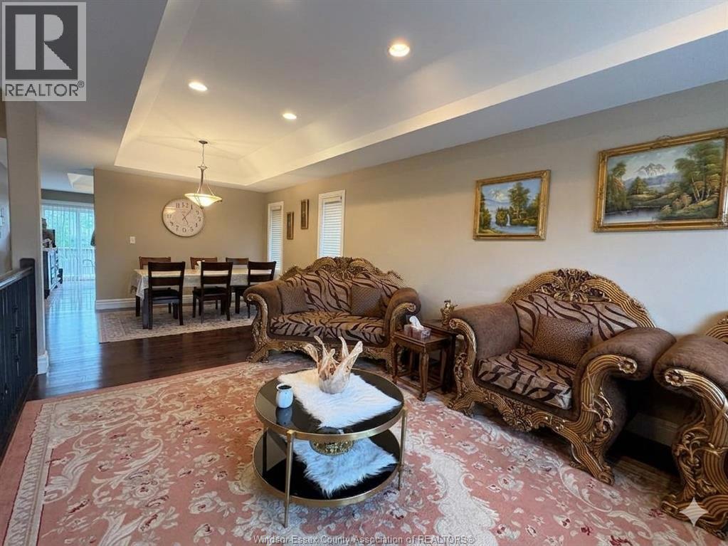 4033 Cosenza Street, Windsor, Ontario  N9G 0B2 - Photo 4 - 26021436