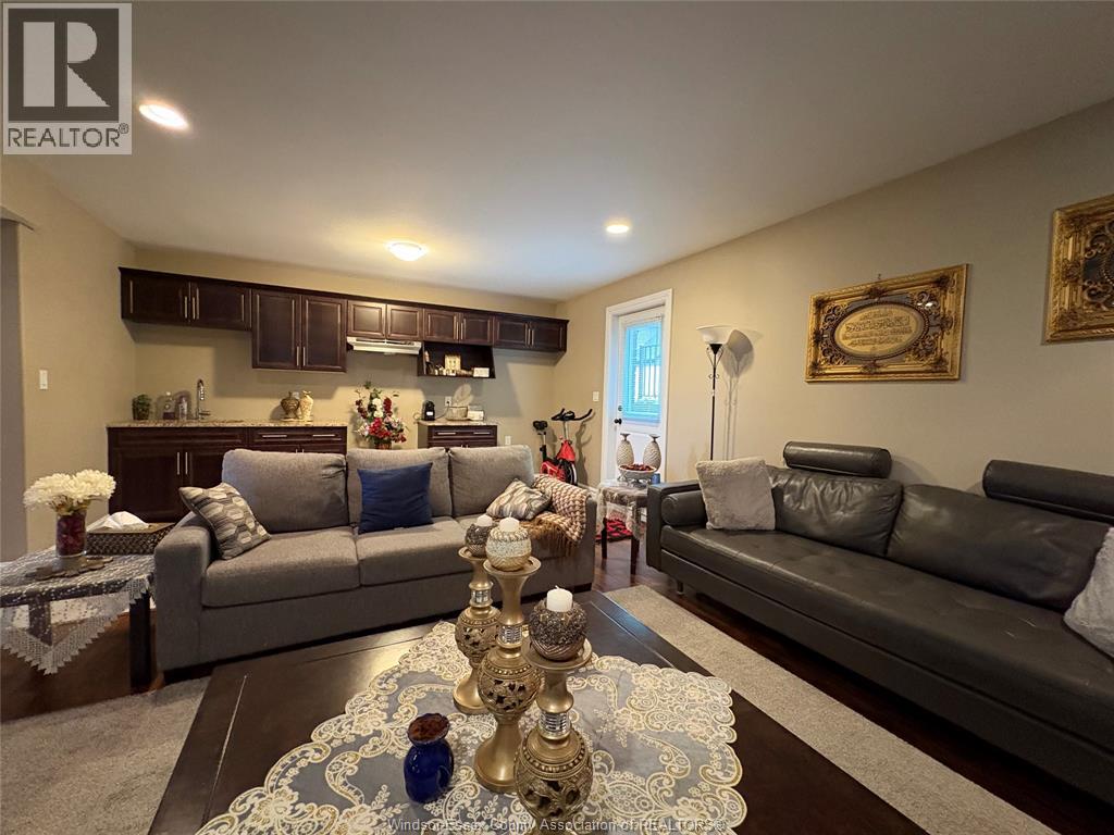 4033 Cosenza Street, Windsor, Ontario  N9G 0B2 - Photo 20 - 26021436
