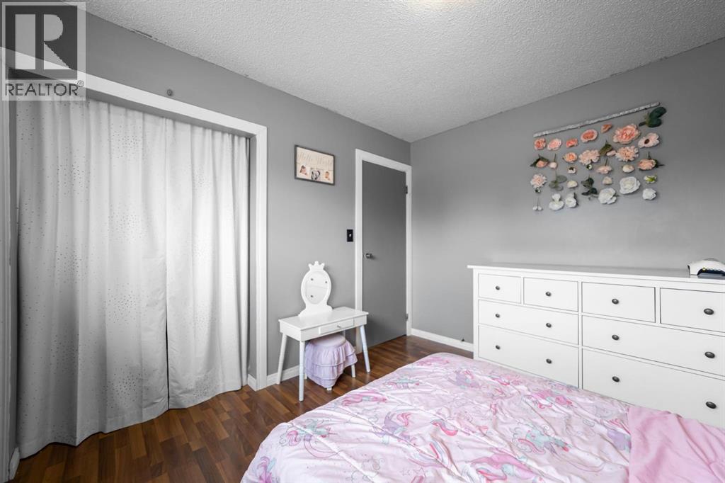 5221 42 Street, Camrose, Alberta  T4V 1A7 - Photo 15 - A2318737