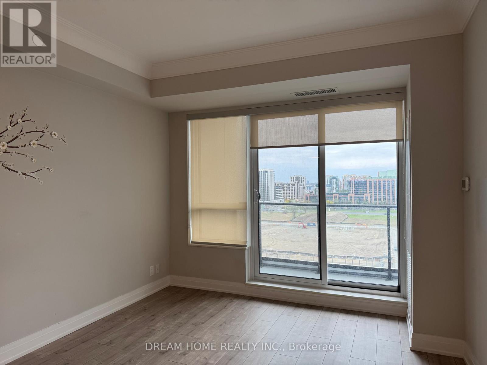 1506 - 18 Water Walk Drive, Markham, Ontario  L3R 6L5 - Photo 4 - N13739458