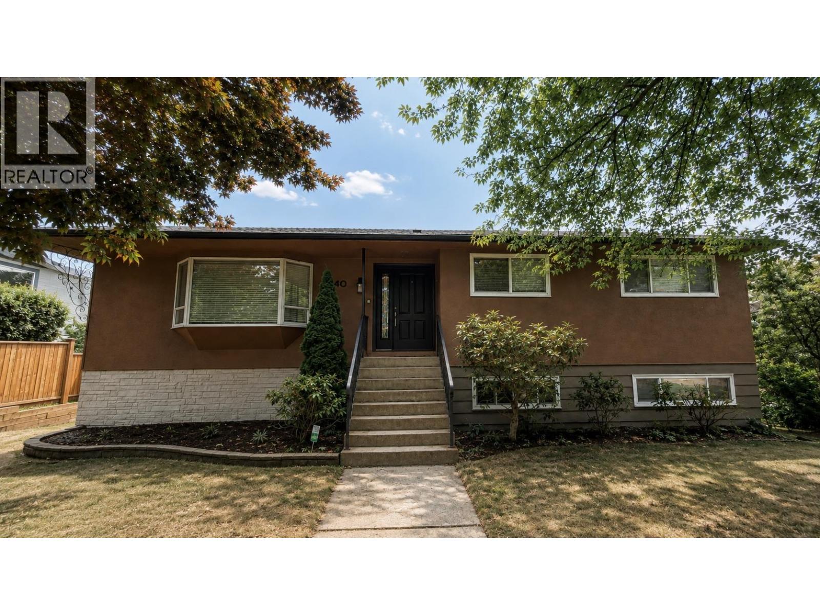 7940 Burnlake Drive, Burnaby, British Columbia V5A 2G4 - Photo 2 - R3160740
