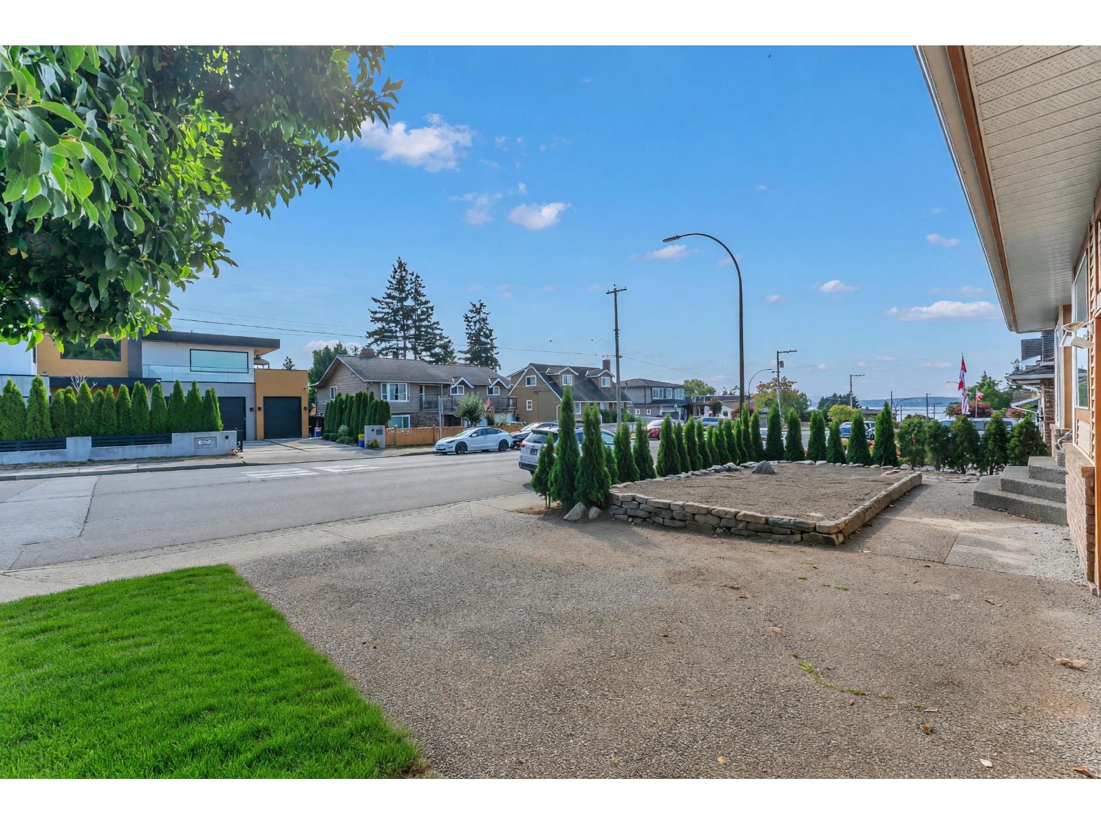 1267 Finlay Street, White Rock, British Columbia  V4B 5H6 - Photo 3 - R3160596