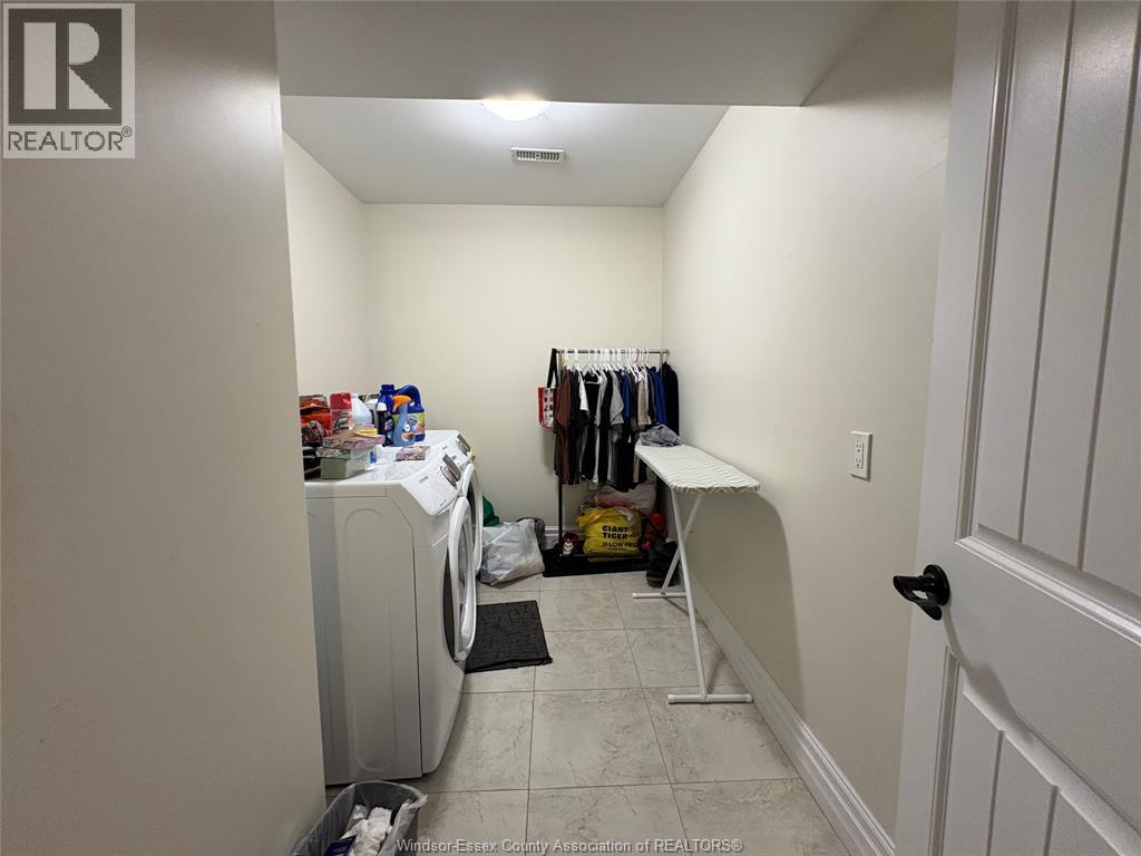 4033 Cosenza Street, Windsor, Ontario  N9G 0B2 - Photo 25 - 26021436