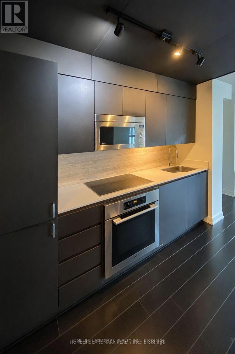828 - 10 Capreol Court, Toronto, Ontario  M5V 4B3 - Photo 2 - C13739492