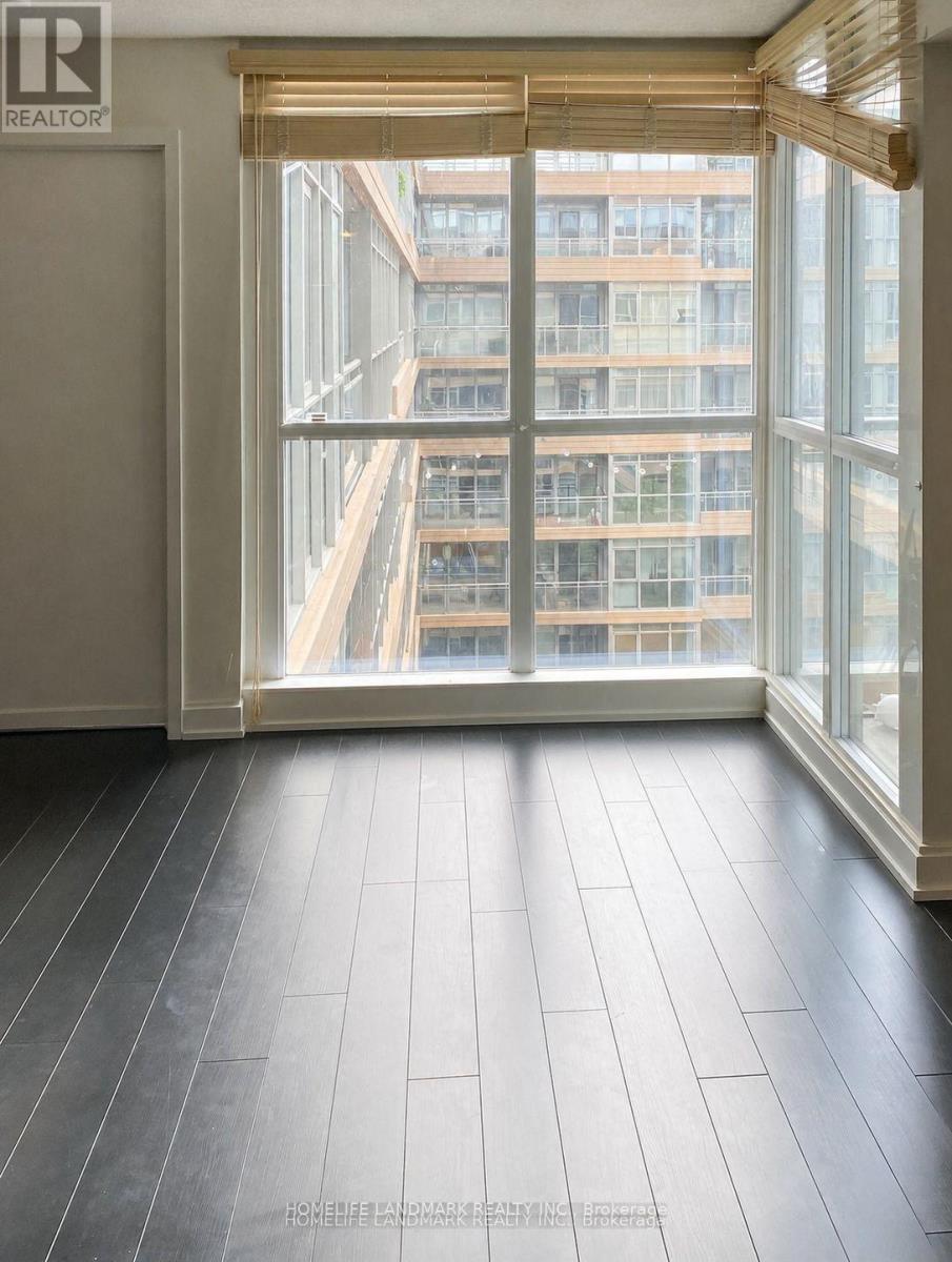 828 - 10 Capreol Court, Toronto, Ontario  M5V 4B3 - Photo 8 - C13739492