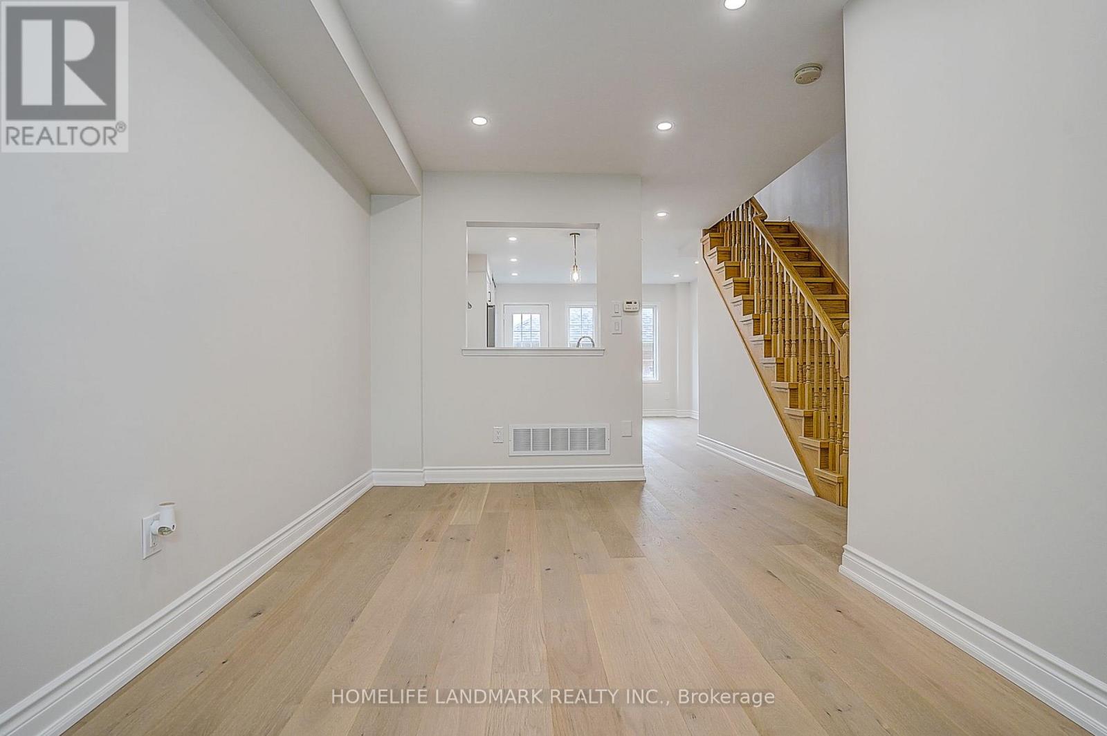 403 White's Hill Avenue, Markham, Ontario  L6B 0J5 - Photo 11 - N13739484