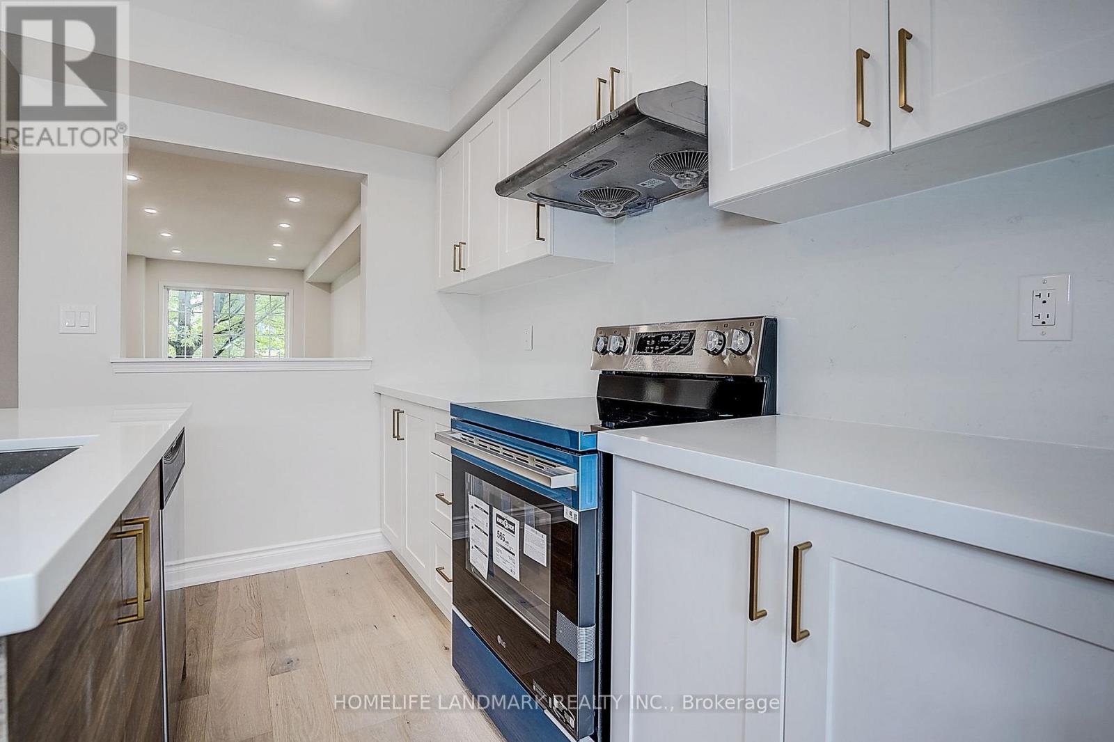 403 White's Hill Avenue, Markham, Ontario  L6B 0J5 - Photo 15 - N13739484