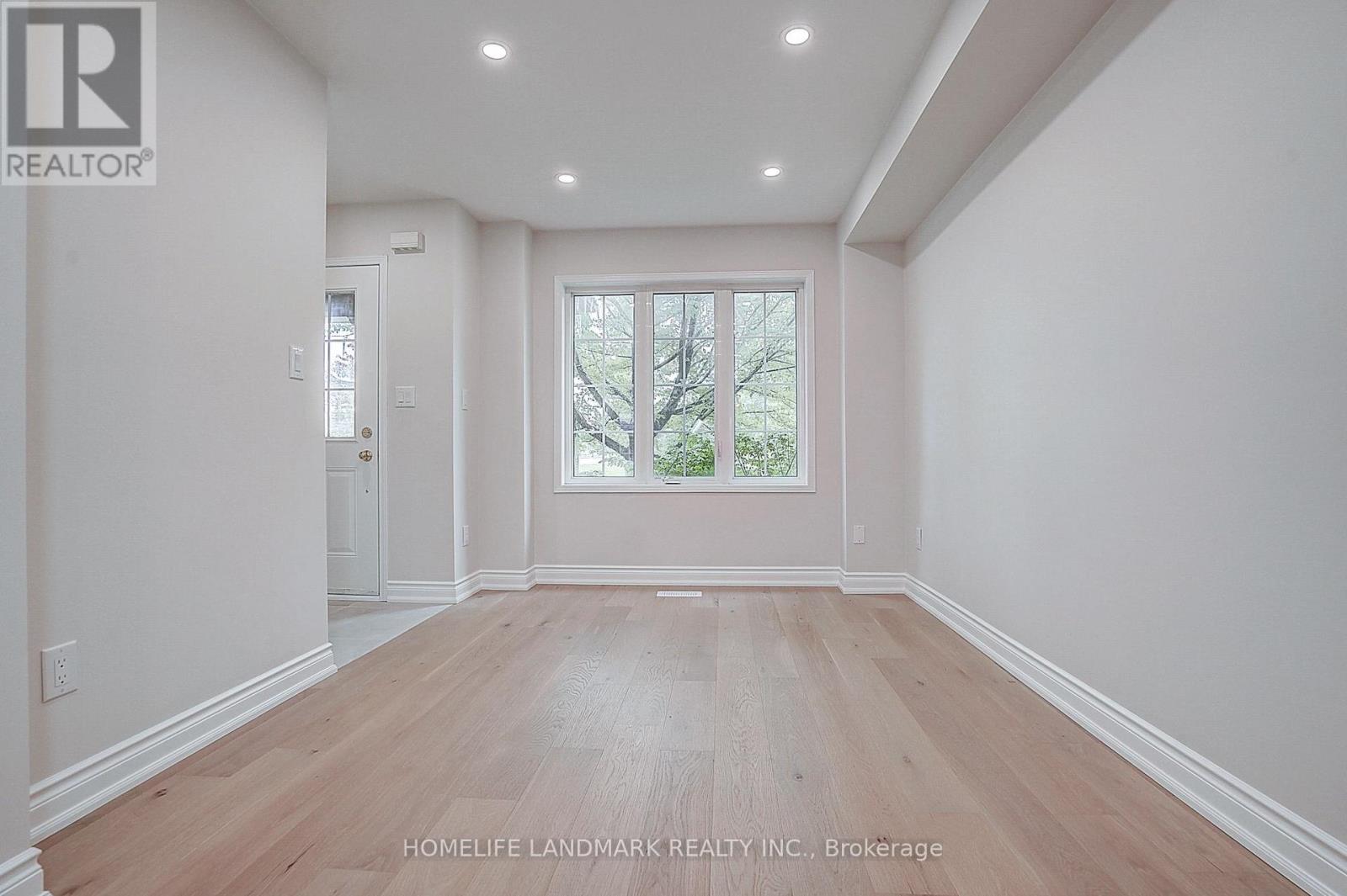 403 White's Hill Avenue, Markham, Ontario  L6B 0J5 - Photo 5 - N13739484