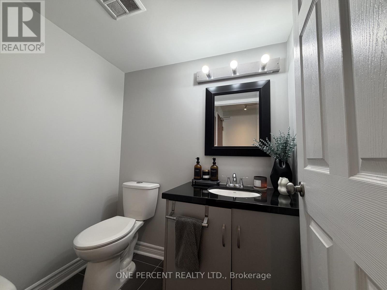 607 - 3 Ellesmere Street, Richmond Hill, Ontario  L4B 4N2 - Photo 5 - N13739522