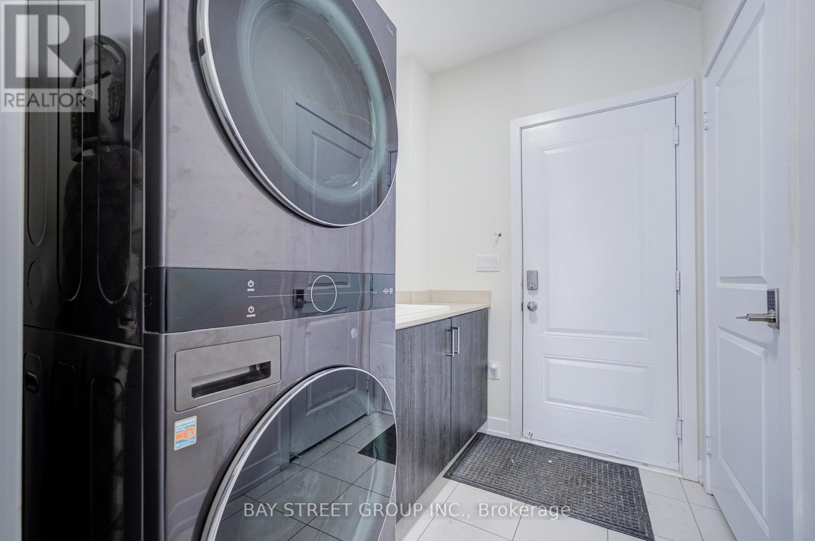 51 Credit Lane, Richmond Hill, Ontario  L4E 1G9 - Photo 7 - N13739536