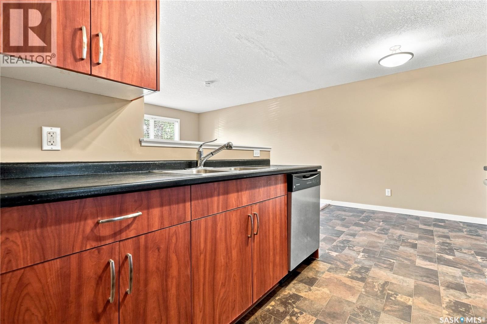 163 5075 James Hill Road, Regina, Saskatchewan  S4W 0C2 - Photo 11 - SK047389