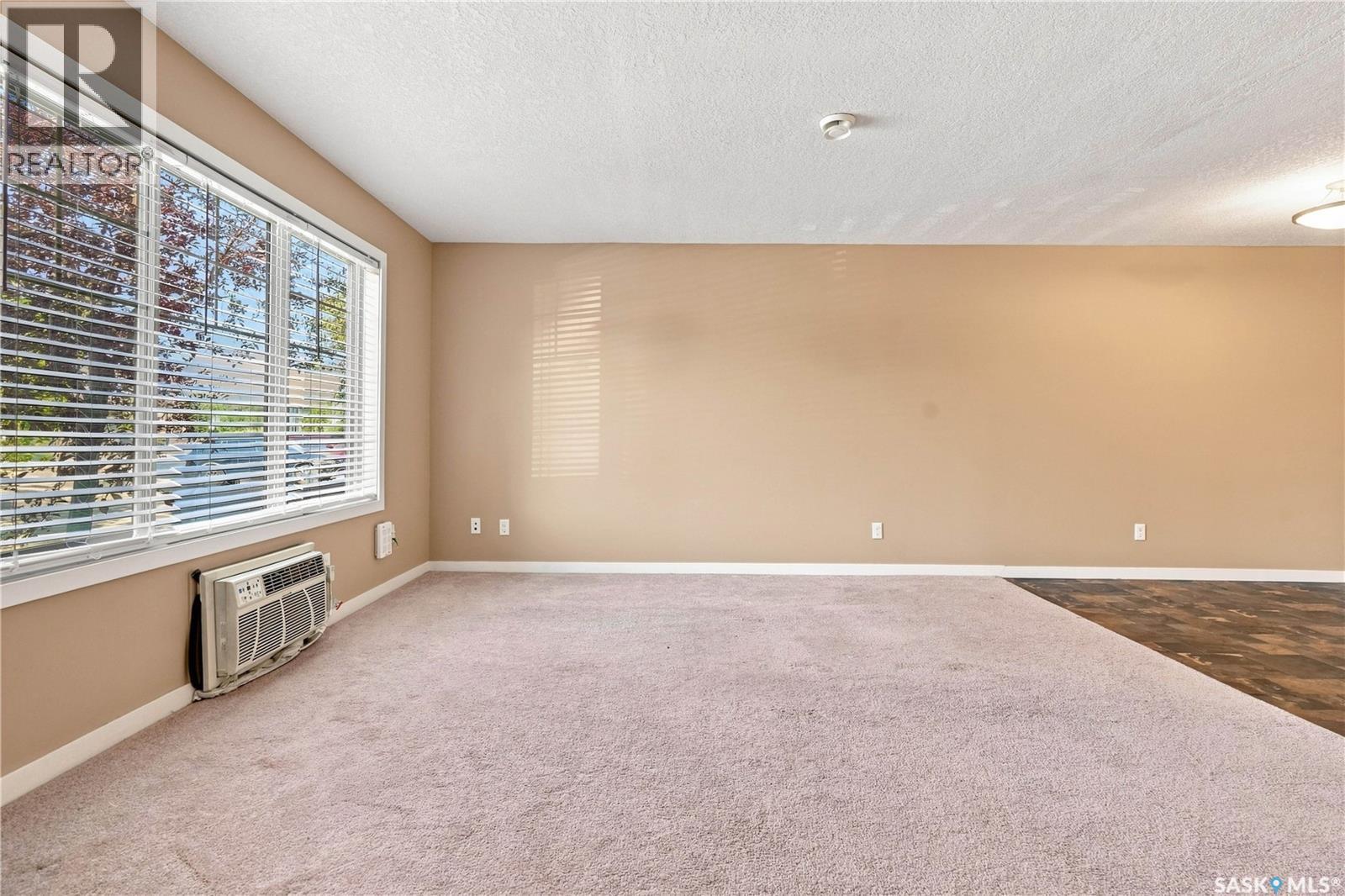 163 5075 James Hill Road, Regina, Saskatchewan  S4W 0C2 - Photo 3 - SK047389