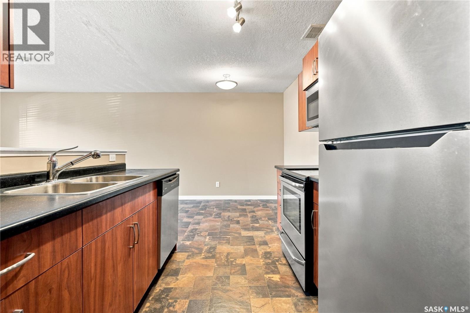 163 5075 James Hill Road, Regina, Saskatchewan  S4W 0C2 - Photo 9 - SK047389