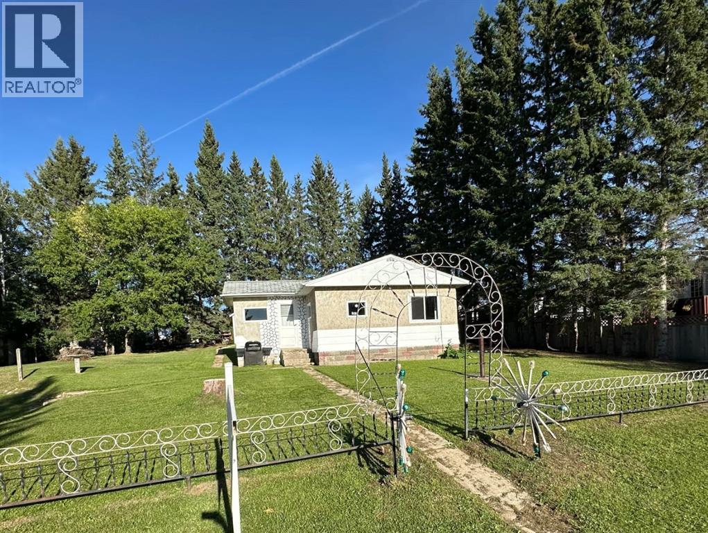 905 & 909 10th Street, Hylo, Alberta  T0A 1Z0 - Photo 38 - A2313904
