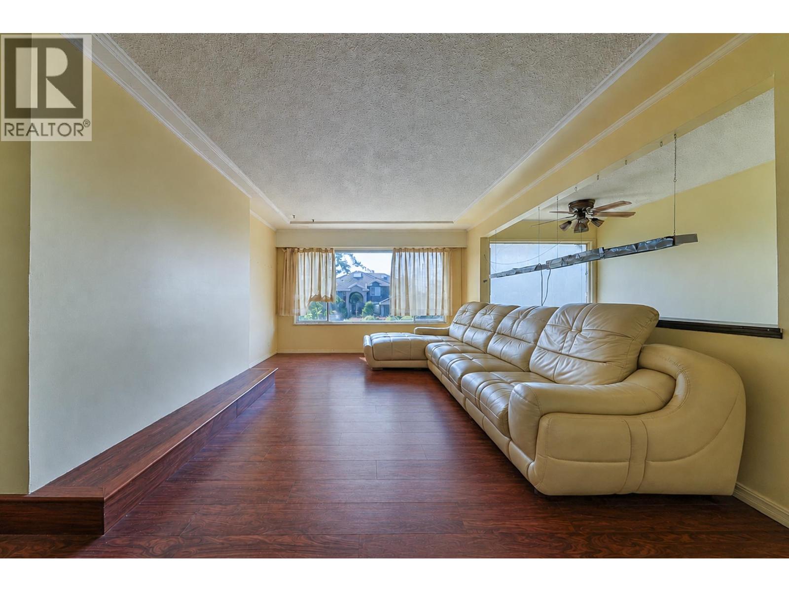 10671 Aintree Crescent, Richmond, British Columbia  V7A 3V2 - Photo 2 - R3159841