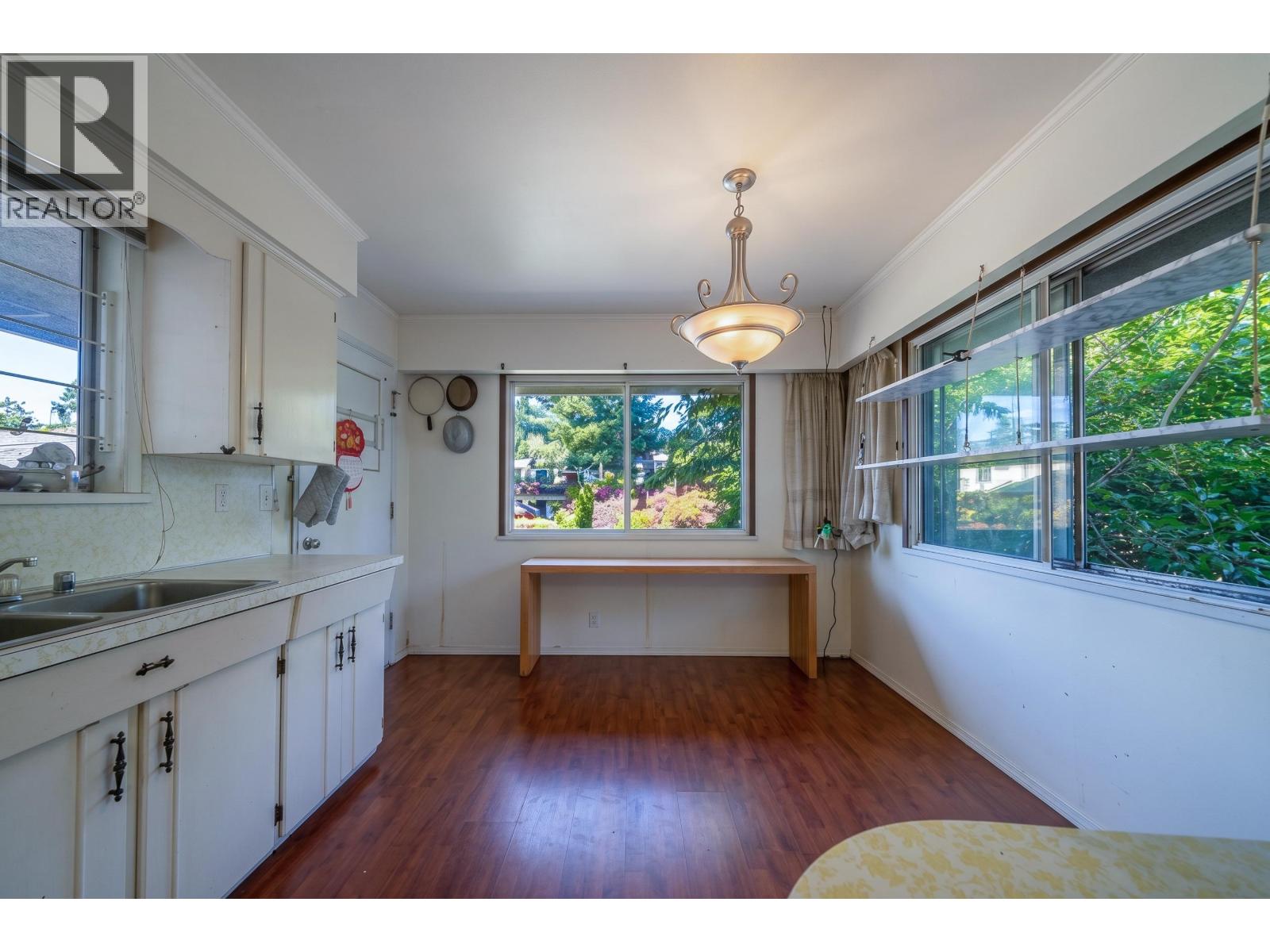 10671 Aintree Crescent, Richmond, British Columbia  V7A 3V2 - Photo 9 - R3159841