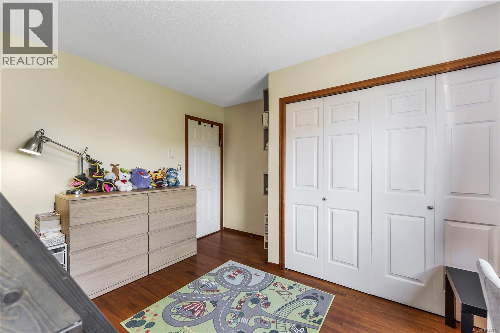 1833 Knutsford Pl, Saanich, British Columbia  V8N 6E3 - Photo 33 - 1044328