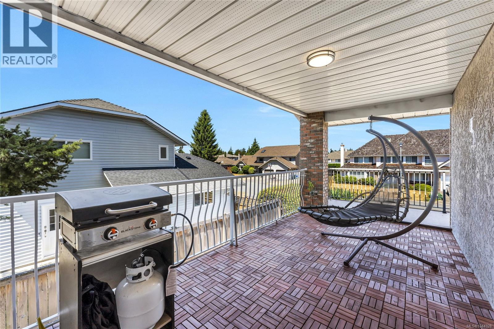 1833 Knutsford Pl, Saanich, British Columbia  V8N 6E3 - Photo 20 - 1044328