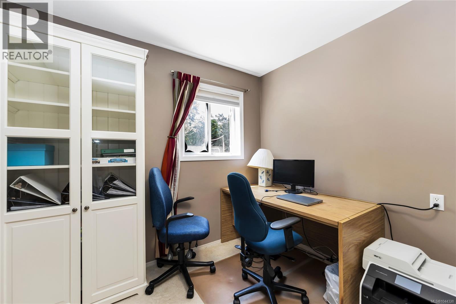 1833 Knutsford Pl, Saanich, British Columbia  V8N 6E3 - Photo 50 - 1044328