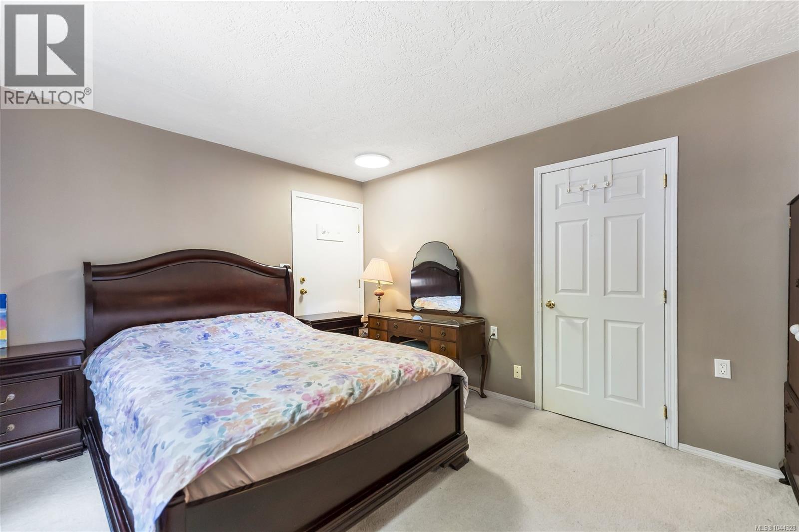 1833 Knutsford Pl, Saanich, British Columbia  V8N 6E3 - Photo 48 - 1044328