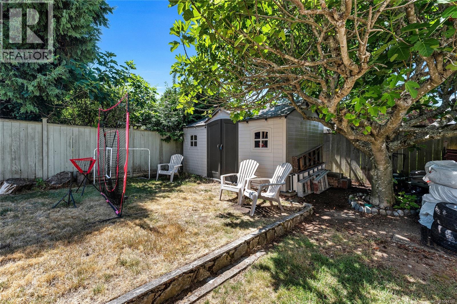 1833 Knutsford Pl, Saanich, British Columbia  V8N 6E3 - Photo 76 - 1044328