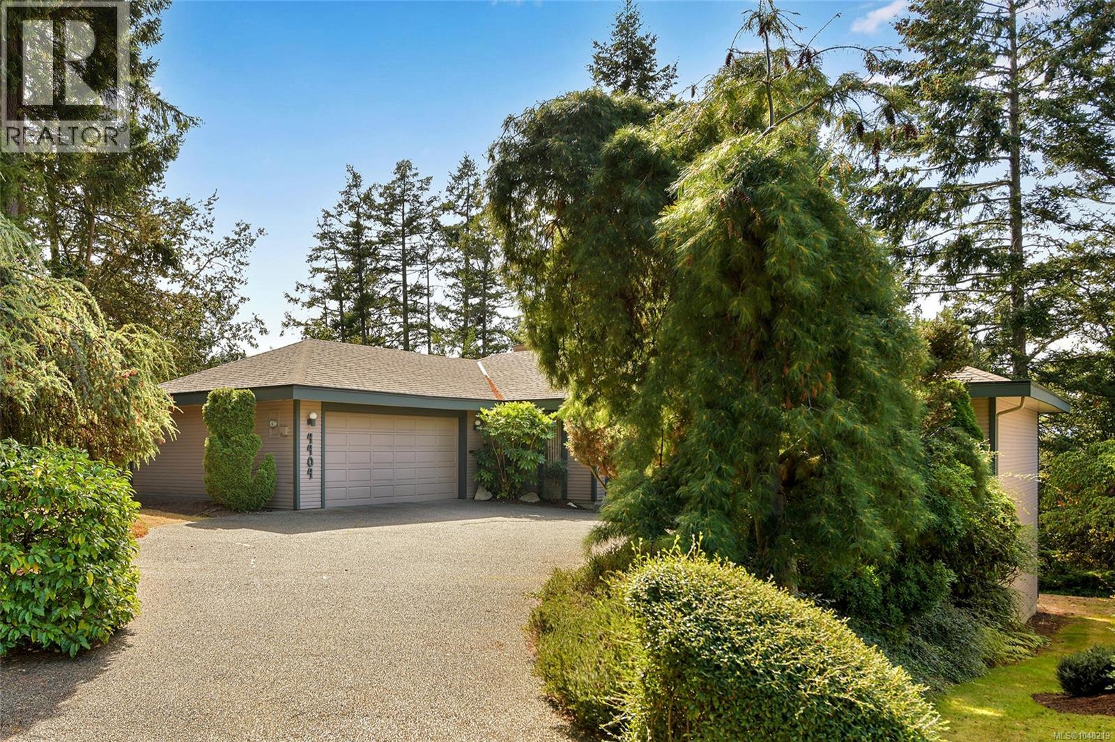 4404 Meadowood Pl, Saanich, British Columbia