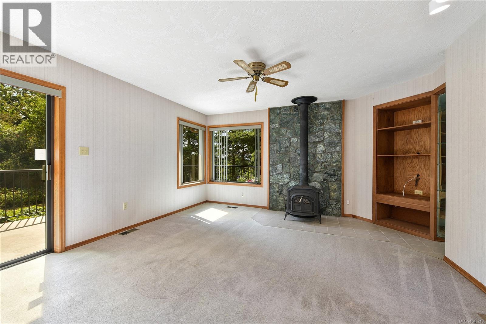 4404 Meadowood Pl, Saanich, British Columbia  V8X 4V7 - Photo 10 - 1048219