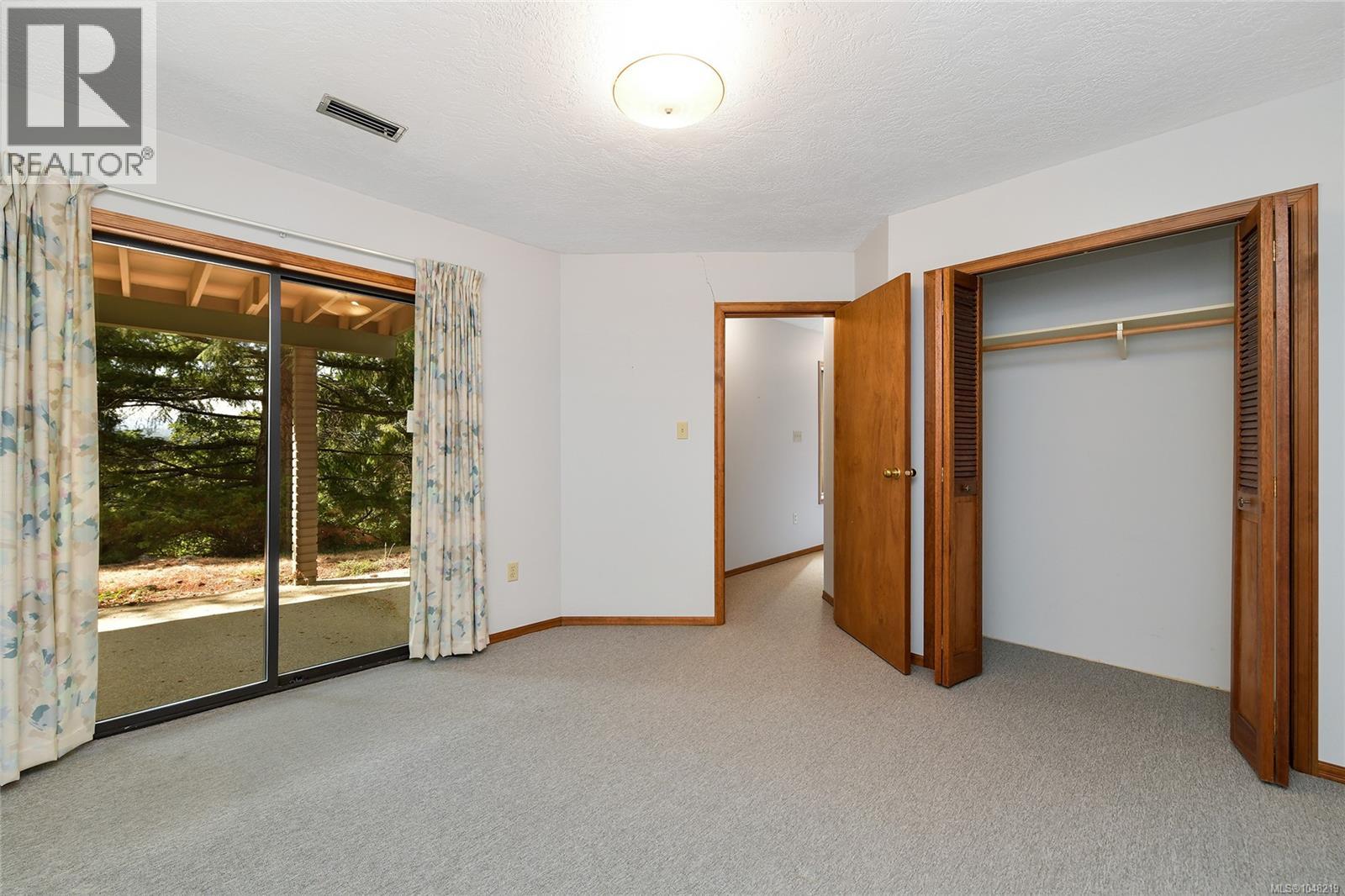 4404 Meadowood Pl, Saanich, British Columbia  V8X 4V7 - Photo 18 - 1048219