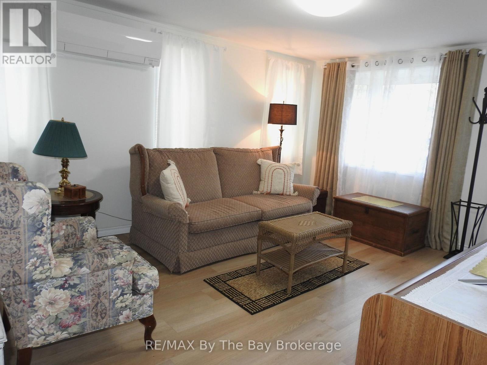 1345 Mosley Street, Wasaga Beach, Ontario  L9Z 2C7 - Photo 6 - S13739594