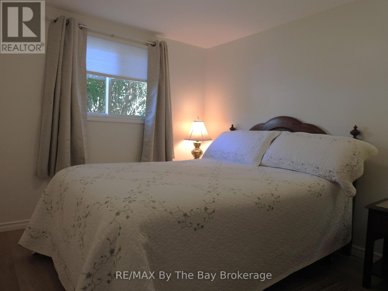 1345 Mosley Street, Wasaga Beach, Ontario  L9Z 2C7 - Photo 7 - S13739594