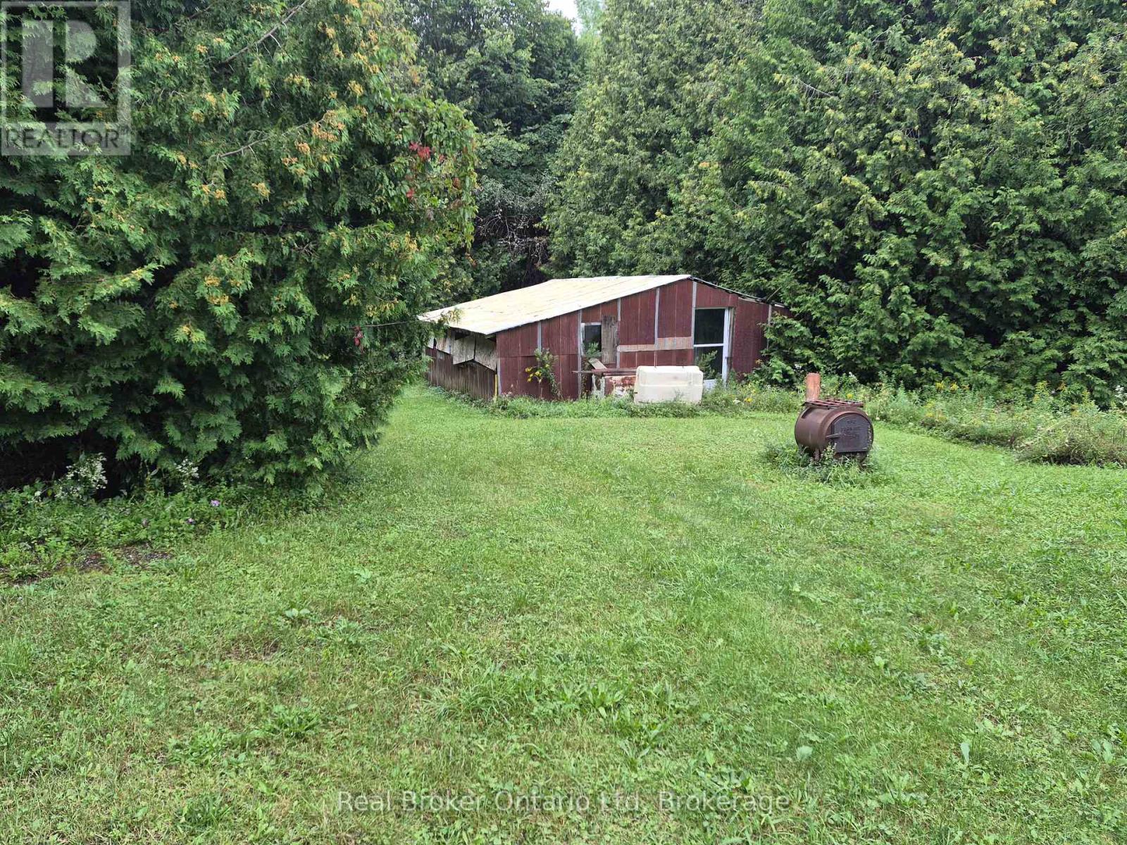 775522 Highway 10 Highway S, West Grey, Ontario  N0C 1H0 - Photo 4 - X13739570