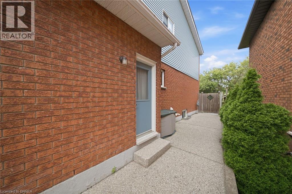 92 National Drive, Hamilton, Ontario  L8G 5B3 - Photo 35 - 40852057