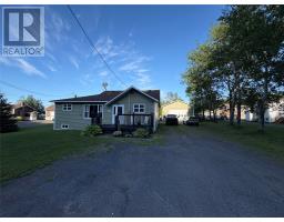 <div class="price">$209,000</div> 74 Main Street<br>Little Burnt Bay, Newfoundland & Labrador<br><div class='bed_bath'>3 Bed | 1 Bath</div>