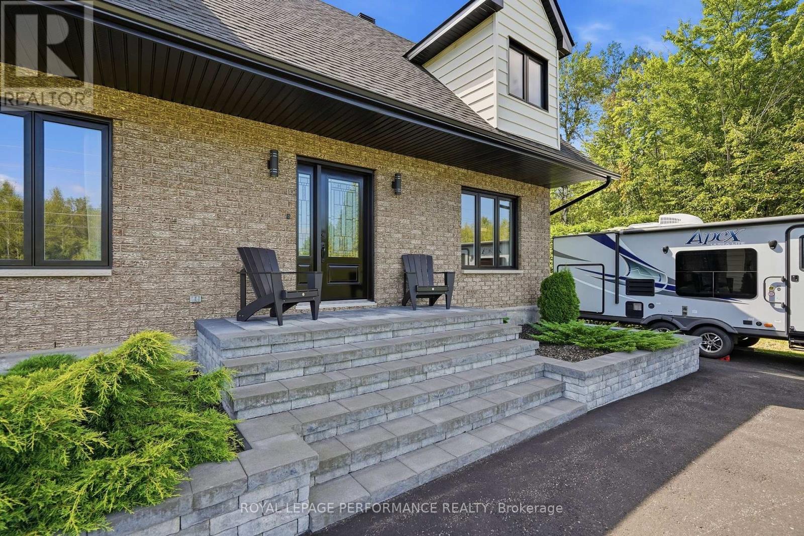 3246 Pattee Road E, East Hawkesbury, Ontario  K6A 2R2 - Photo 3 - X13739642