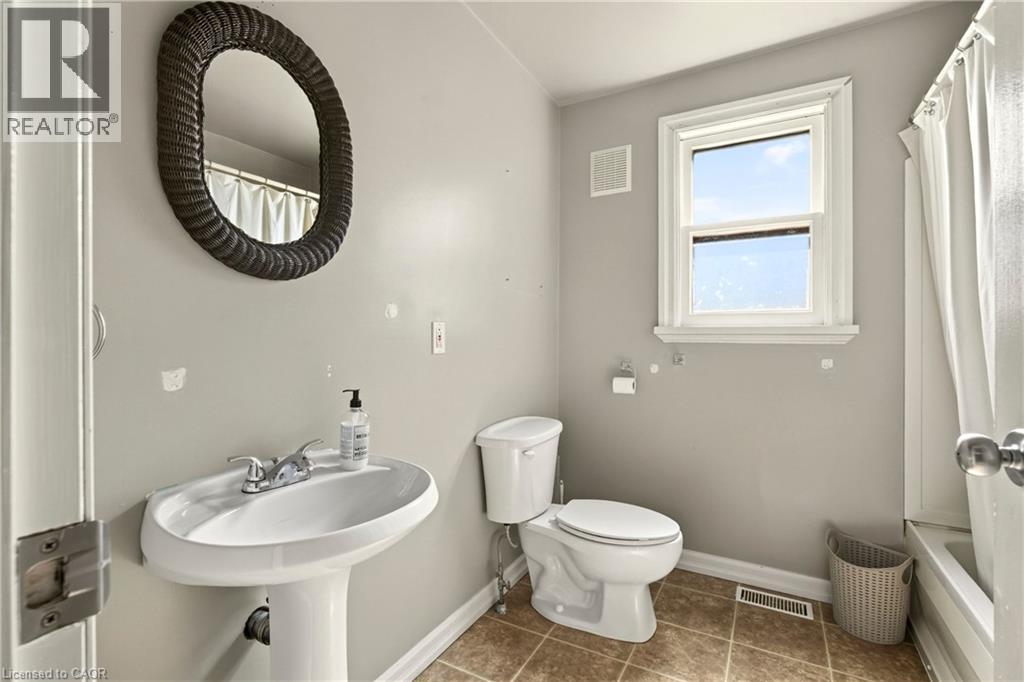 134 Catharine Avenue, Brantford, Ontario  N3T 1Y4 - Photo 18 - 40859950