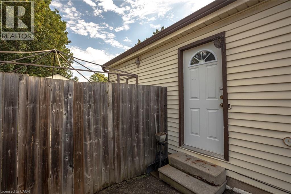 134 Catharine Avenue, Brantford, Ontario  N3T 1Y4 - Photo 4 - 40859950