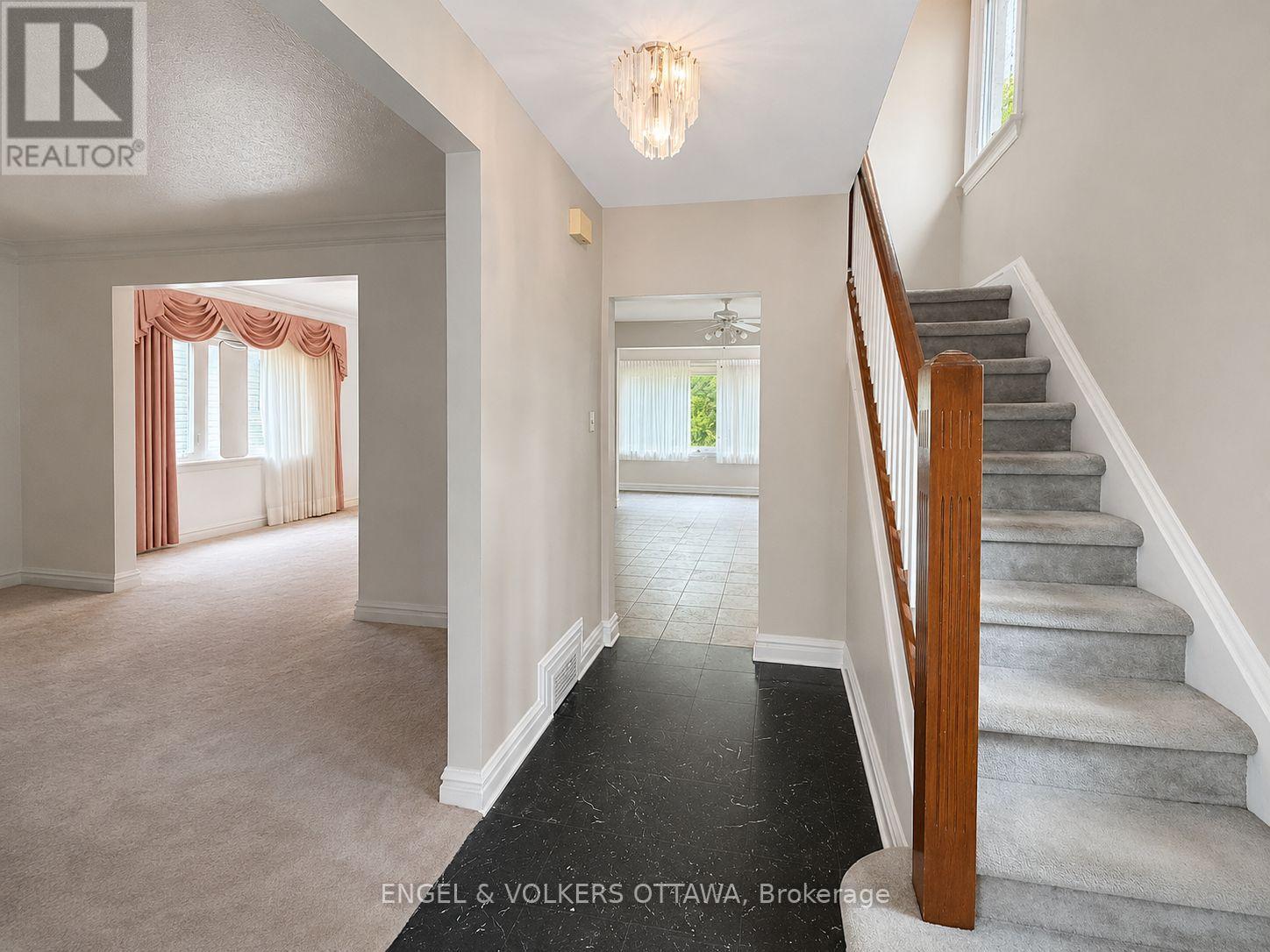 1216 Ridgemont Avenue, Ottawa, Ontario  K1V 6E7 - Photo 3 - X13739628
