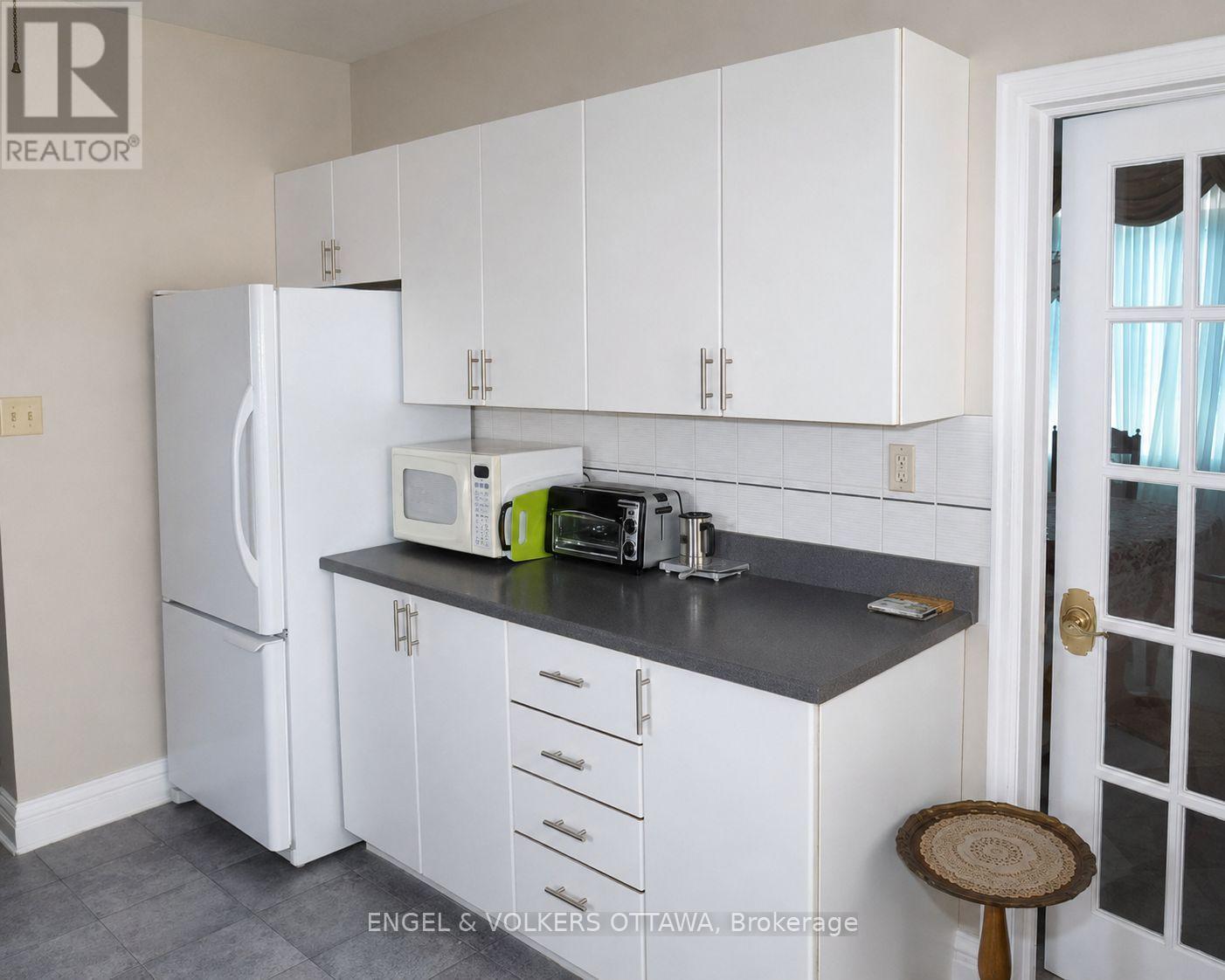 1216 Ridgemont Avenue, Ottawa, Ontario  K1V 6E7 - Photo 9 - X13739628