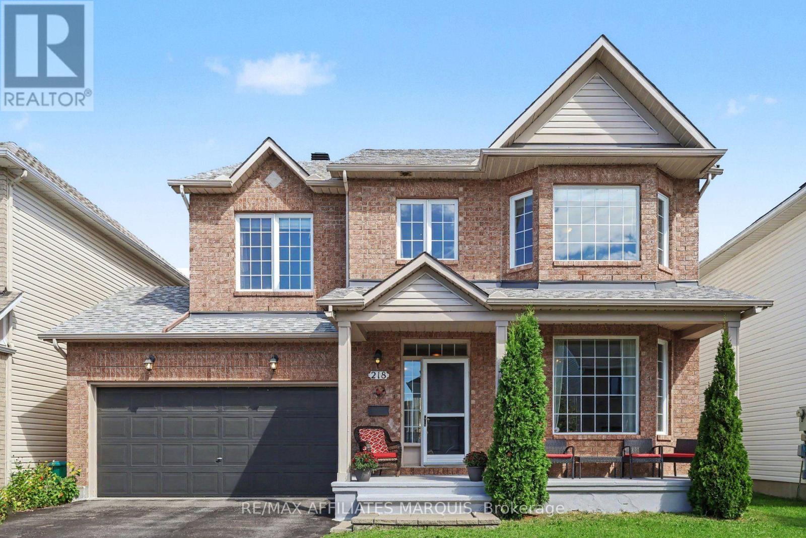 218 Annapolis Circle, Ottawa, Ontario  K1V 1Y9 - Photo 2 - X13739634
