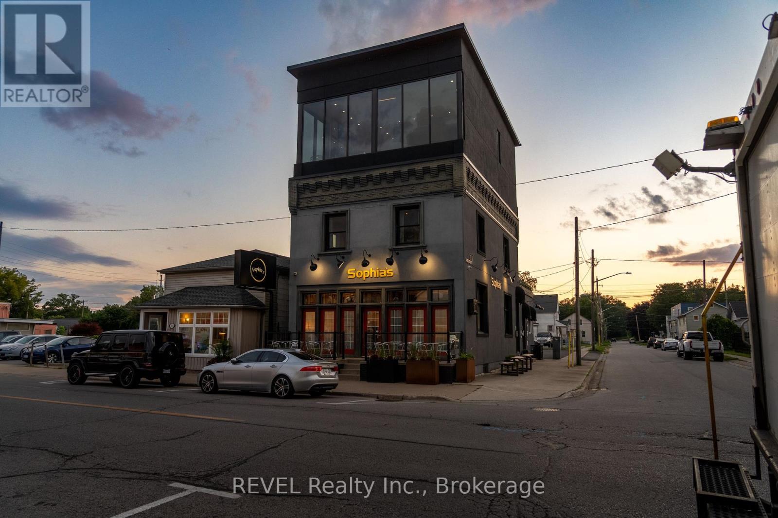 1 - 111 NIAGARA BOULEVARD, Fort Erie, Ontario