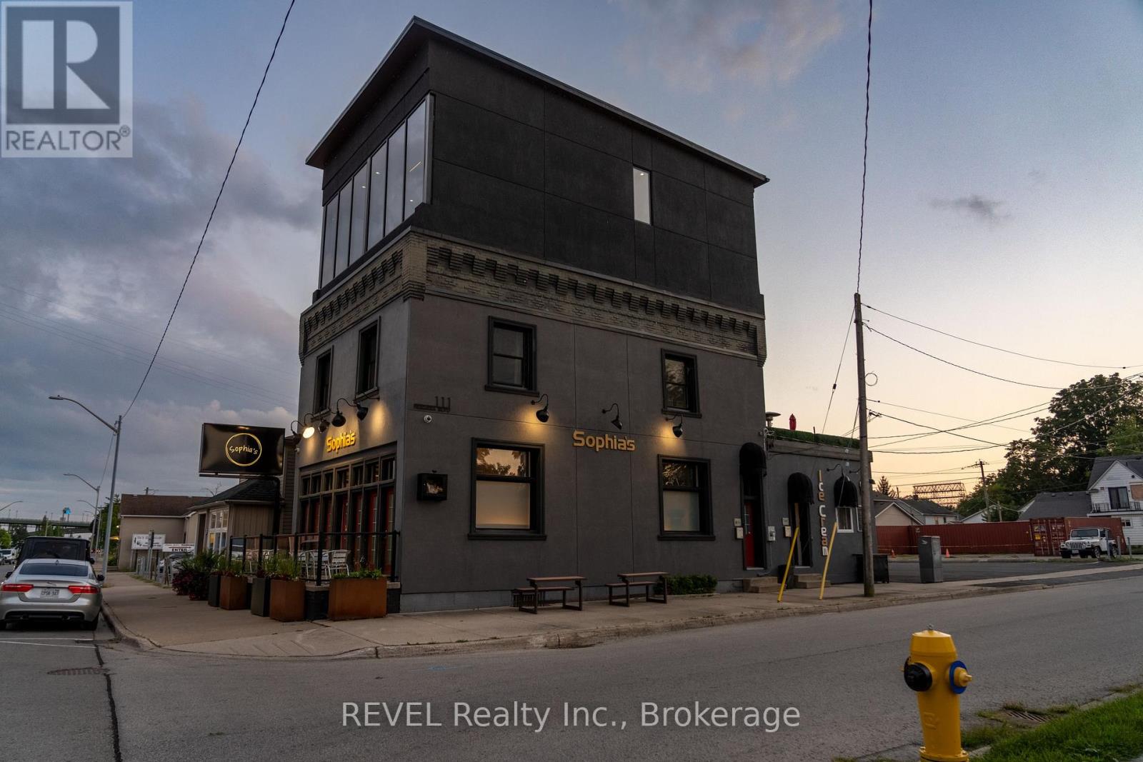1 - 111 Niagara Boulevard, Fort Erie, Ontario  L2A 3G3 - Photo 2 - X13739646
