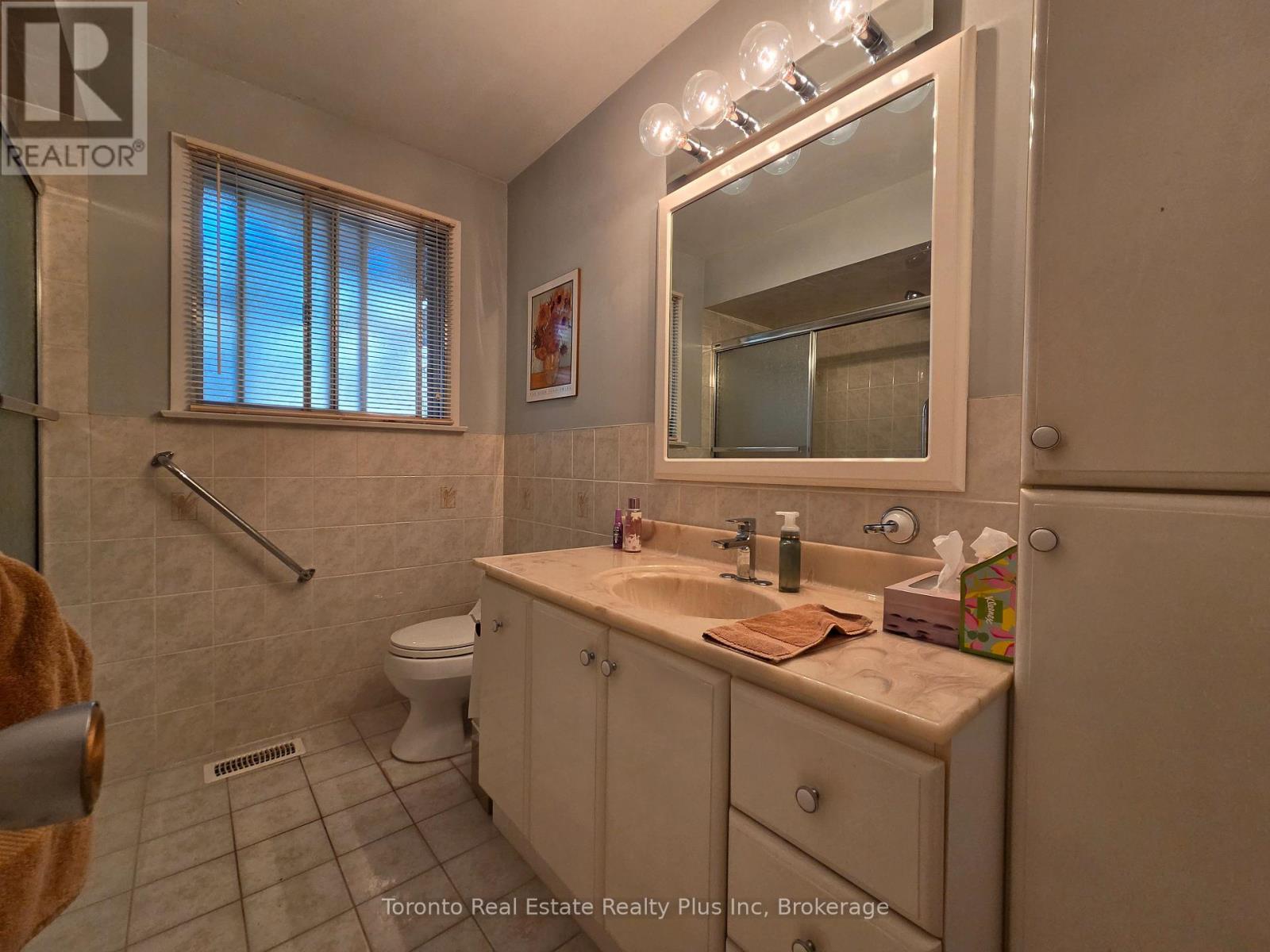 482 Ruth Avenue, Toronto, Ontario  M2M 2J3 - Photo 19 - C13739590