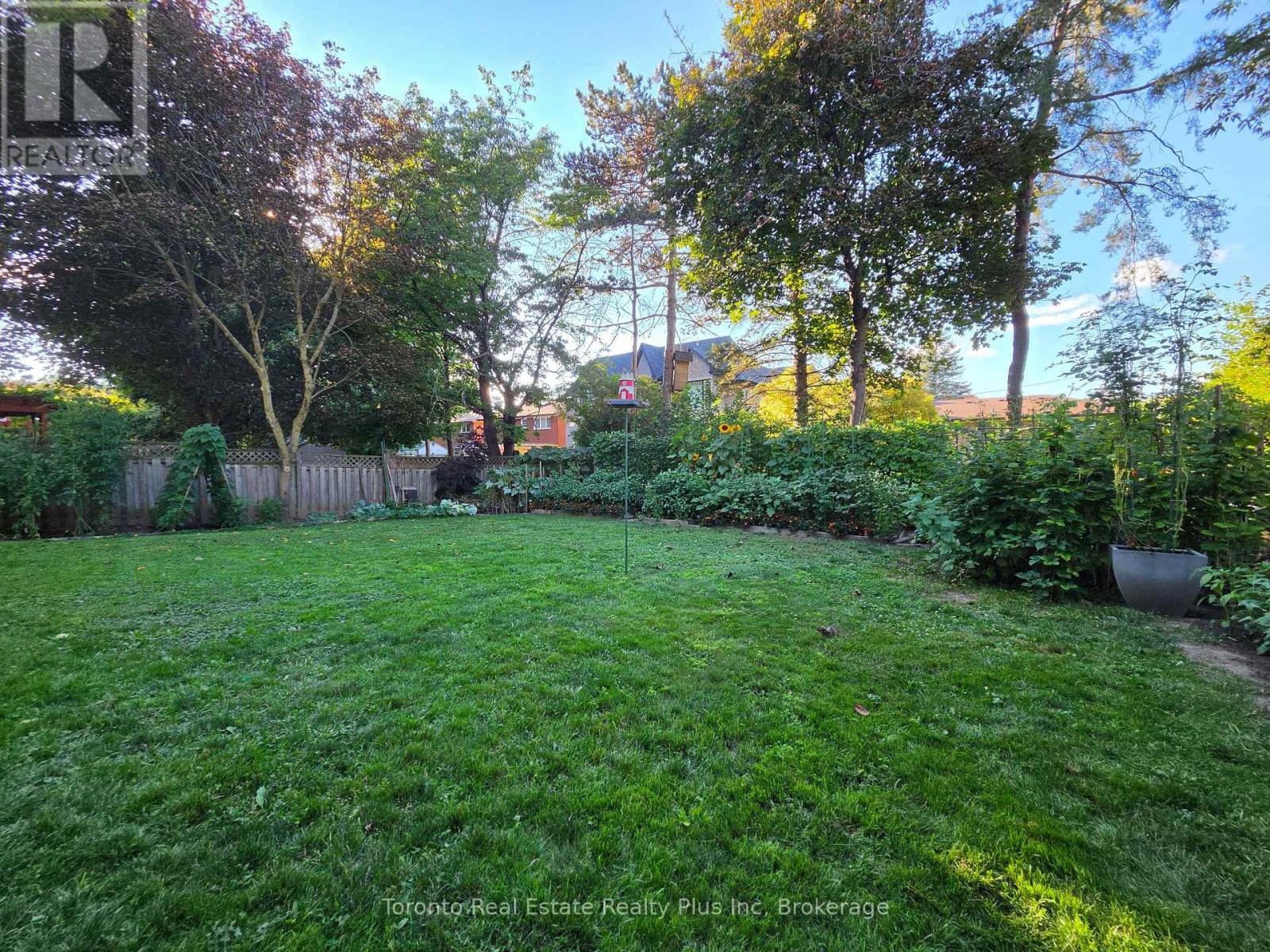 482 Ruth Avenue, Toronto, Ontario  M2M 2J3 - Photo 38 - C13739590