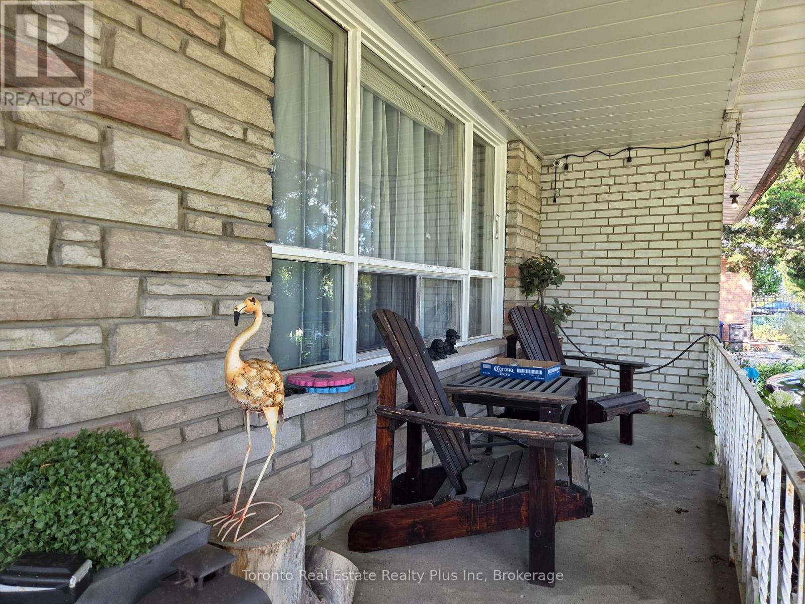 482 Ruth Avenue, Toronto, Ontario  M2M 2J3 - Photo 4 - C13739590
