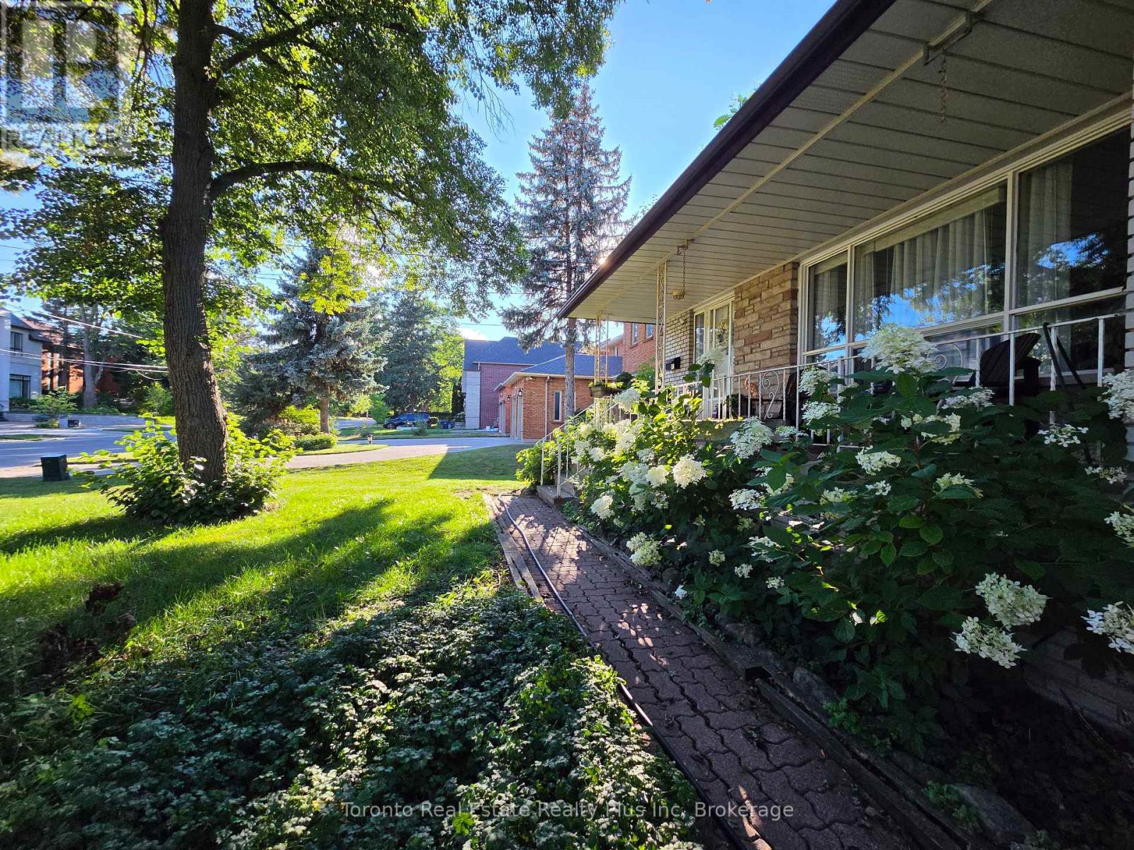 482 Ruth Avenue, Toronto, Ontario  M2M 2J3 - Photo 42 - C13739590