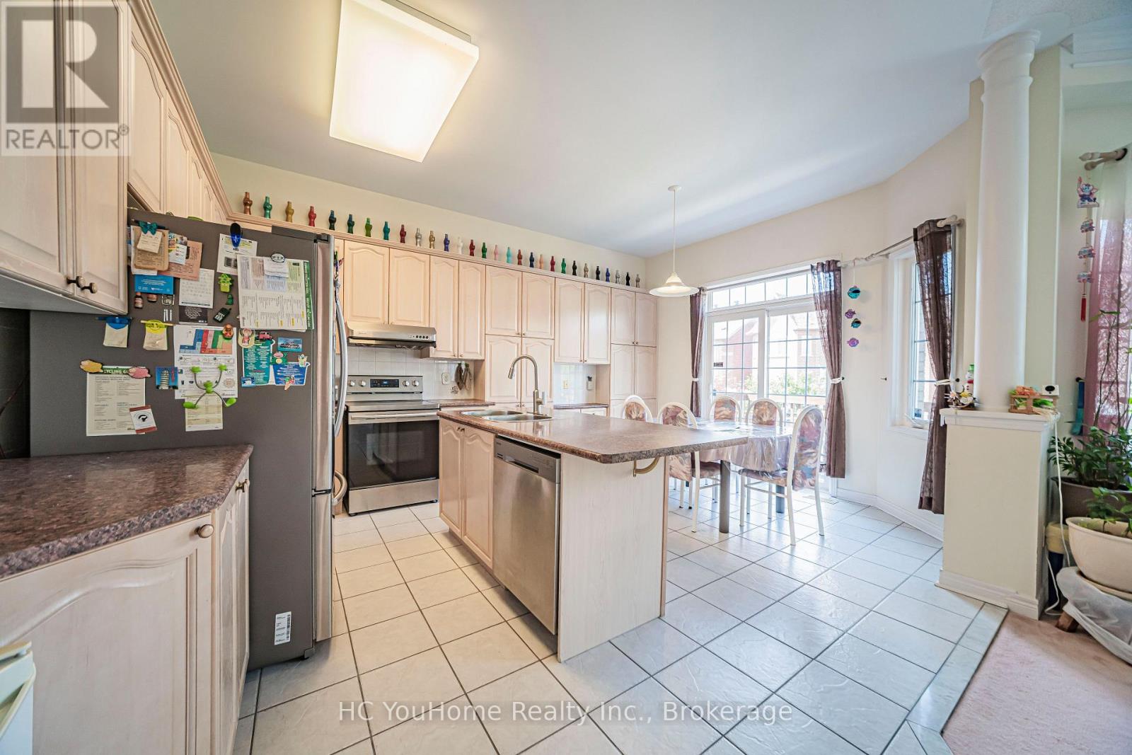 8 Briar Path Lane, Markham, Ontario  L6C 2C1 - Photo 11 - N13739596