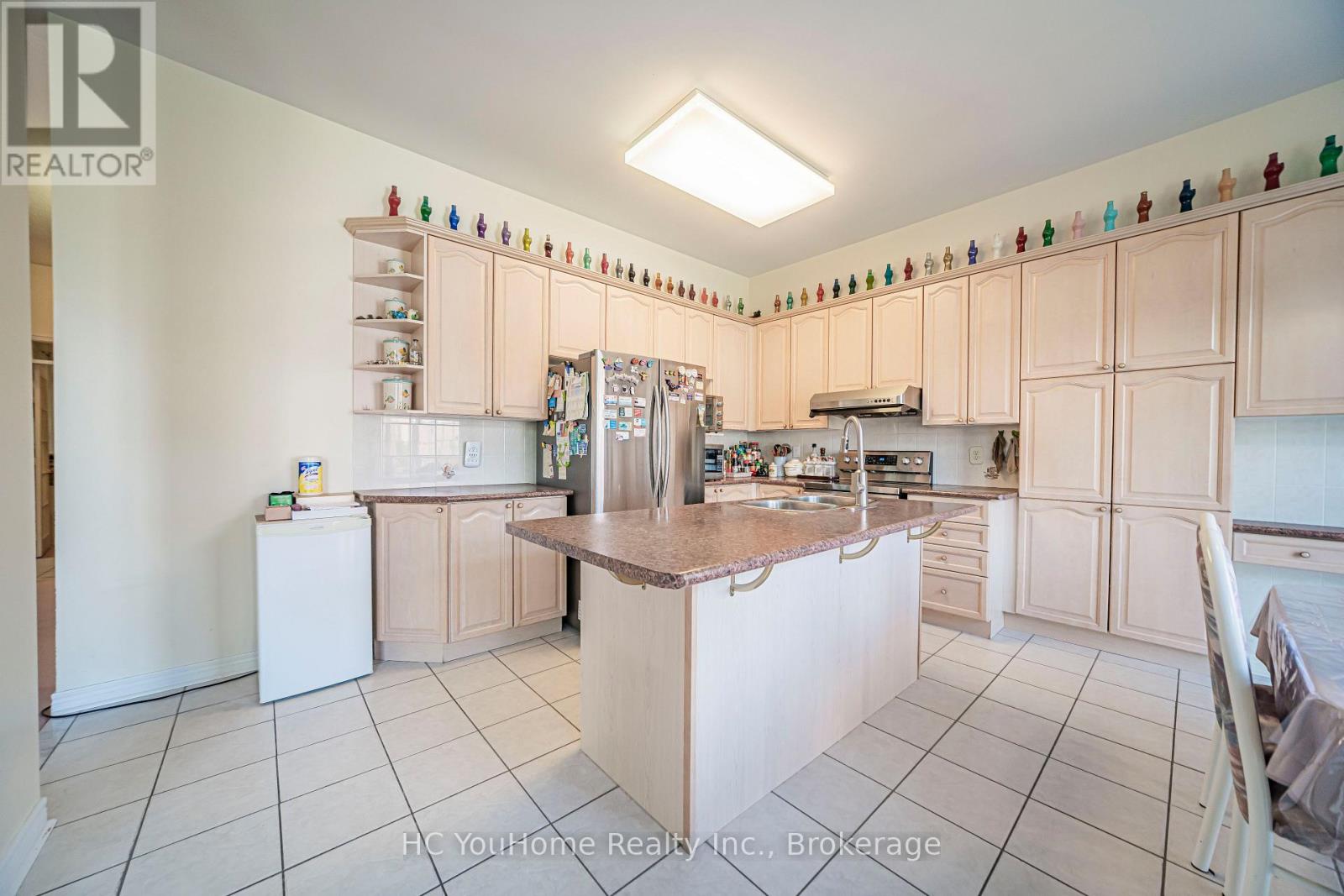 8 Briar Path Lane, Markham, Ontario  L6C 2C1 - Photo 12 - N13739596