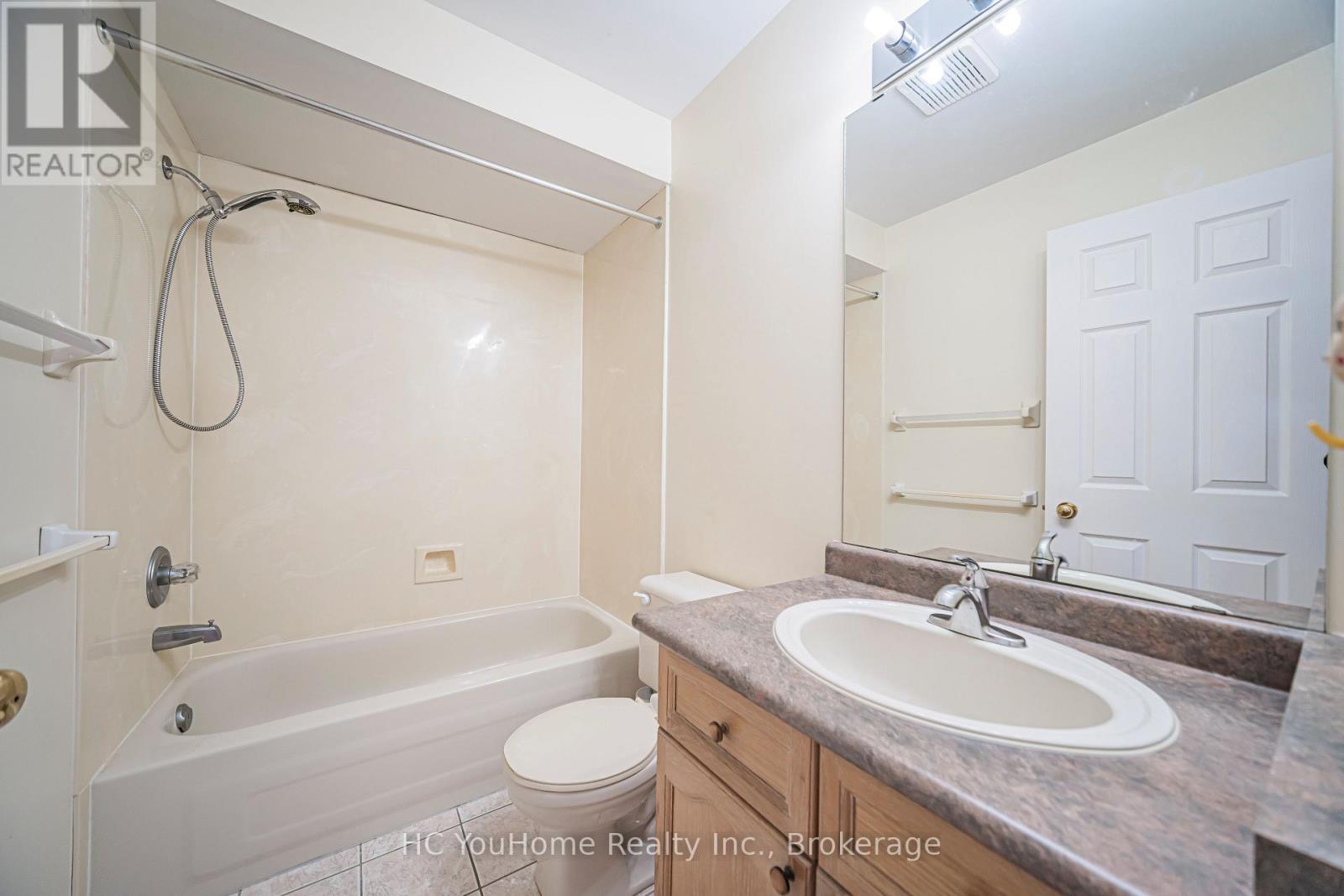 8 Briar Path Lane, Markham, Ontario  L6C 2C1 - Photo 27 - N13739596