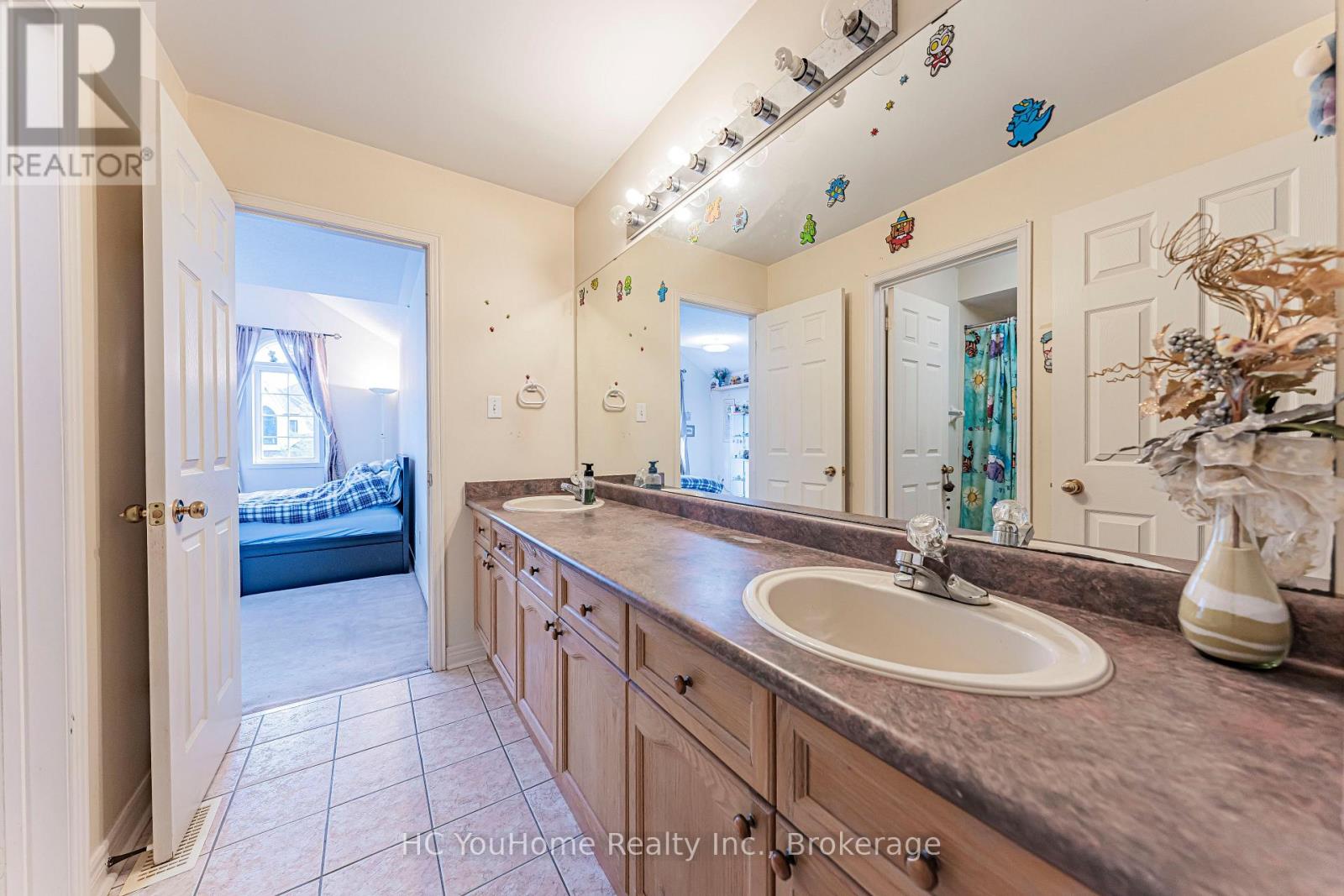 8 Briar Path Lane, Markham, Ontario  L6C 2C1 - Photo 34 - N13739596