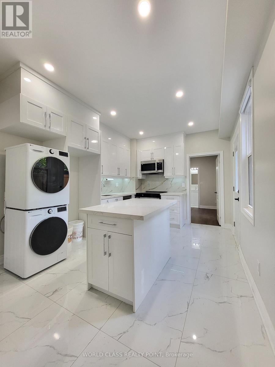 49 Vine Avenue, Toronto, Ontario  M6P 1V6 - Photo 7 - W13739564